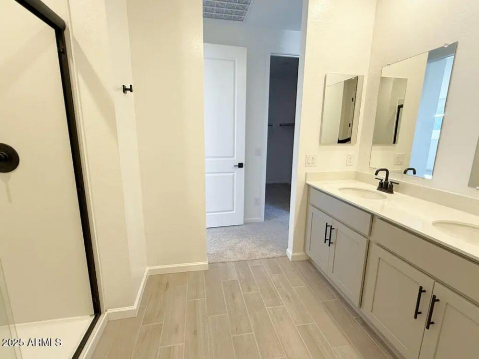 Real Estate Picture 28