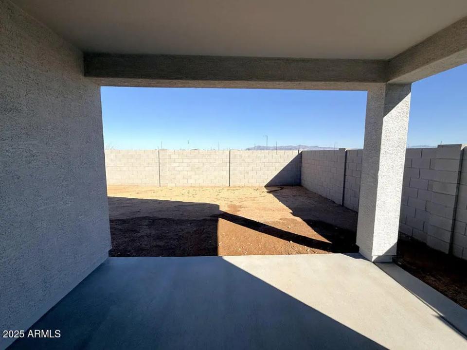 Real Estate Picture 33