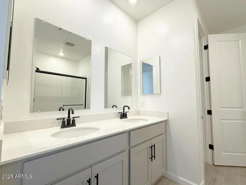 Real Estate Picture 45