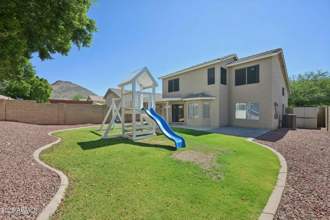 Real Estate Picture 38