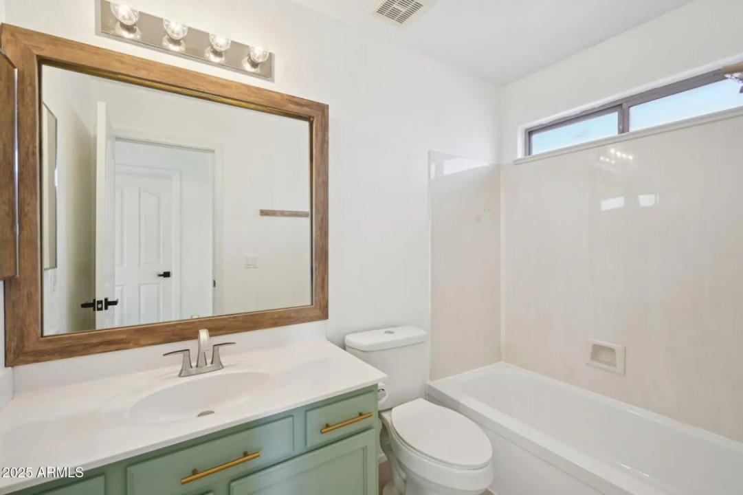 Real Estate Picture 34