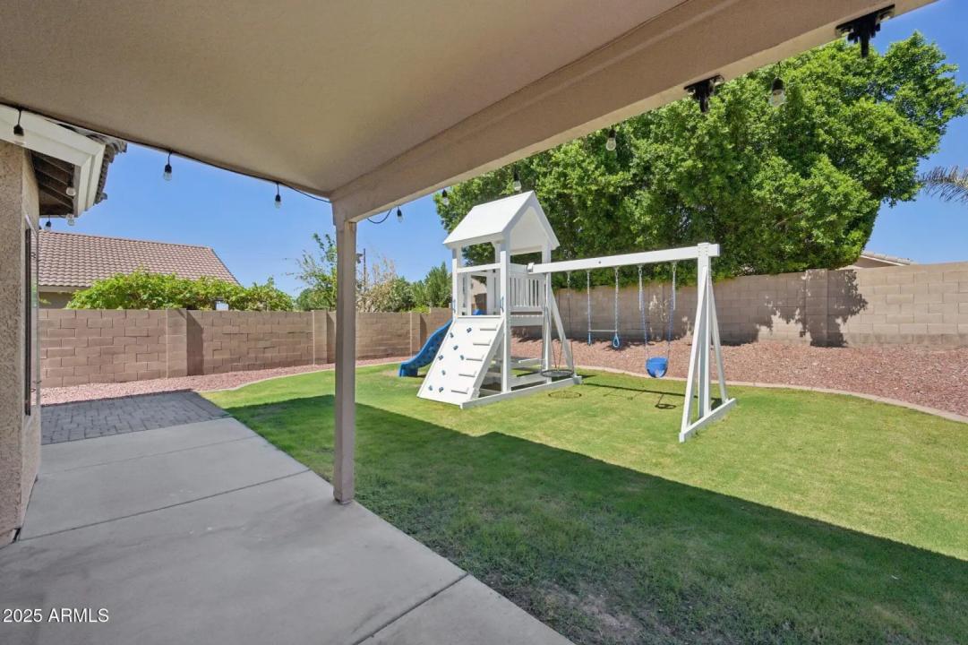 Real Estate Picture 40