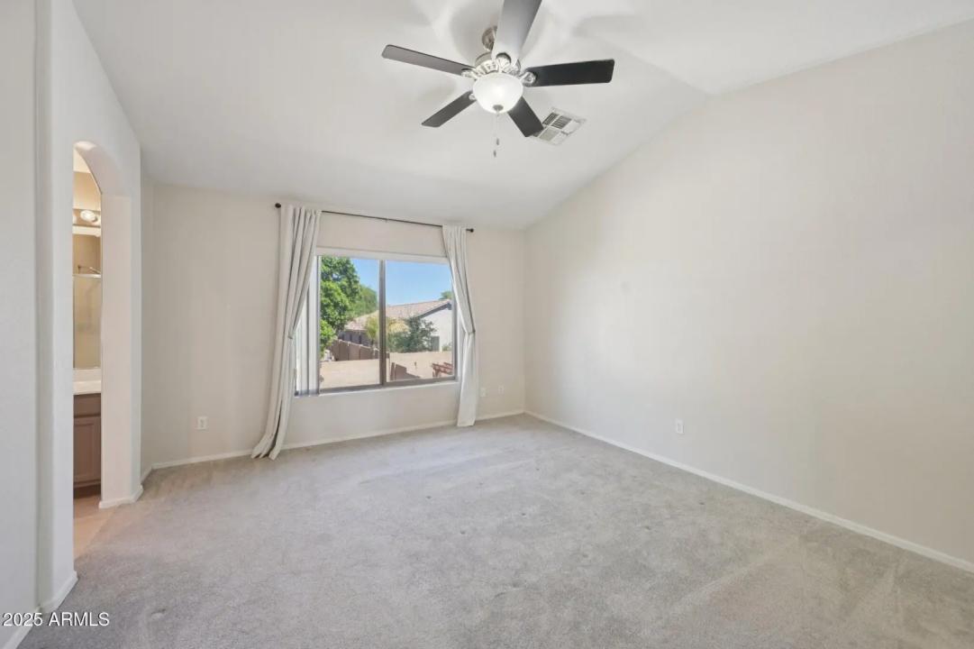 Real Estate Picture 25