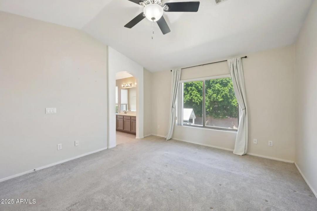 Real Estate Picture 26