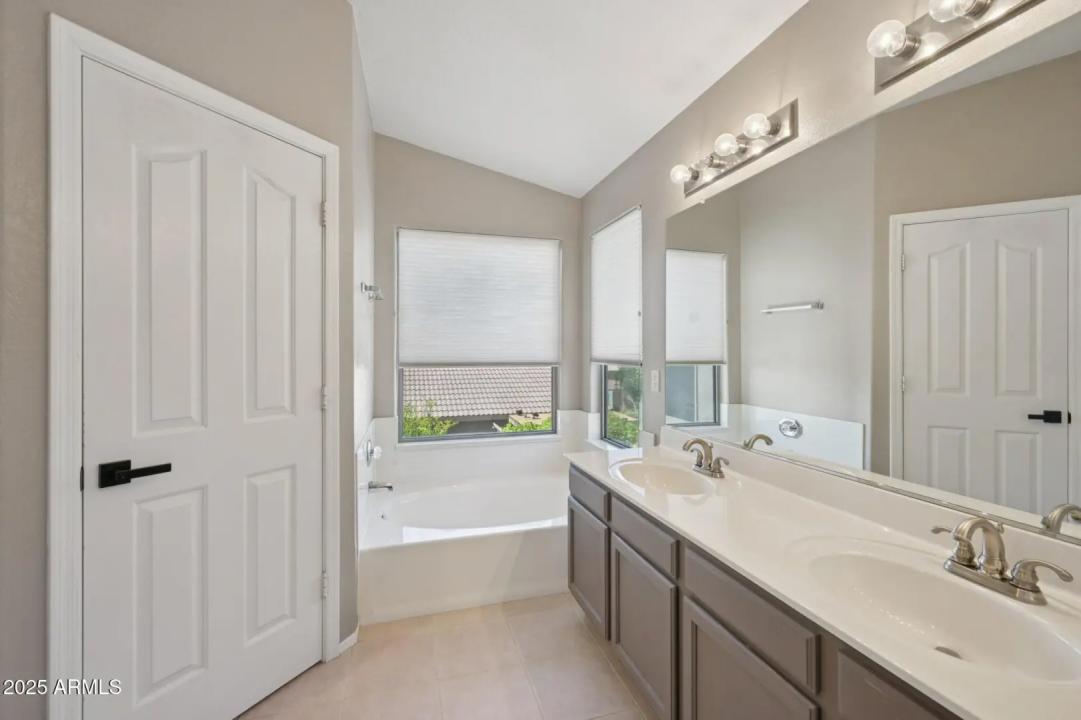Real Estate Picture 28