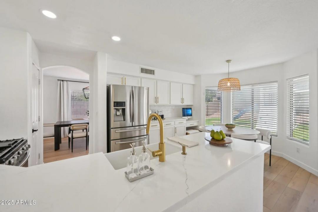 Real Estate Picture 9