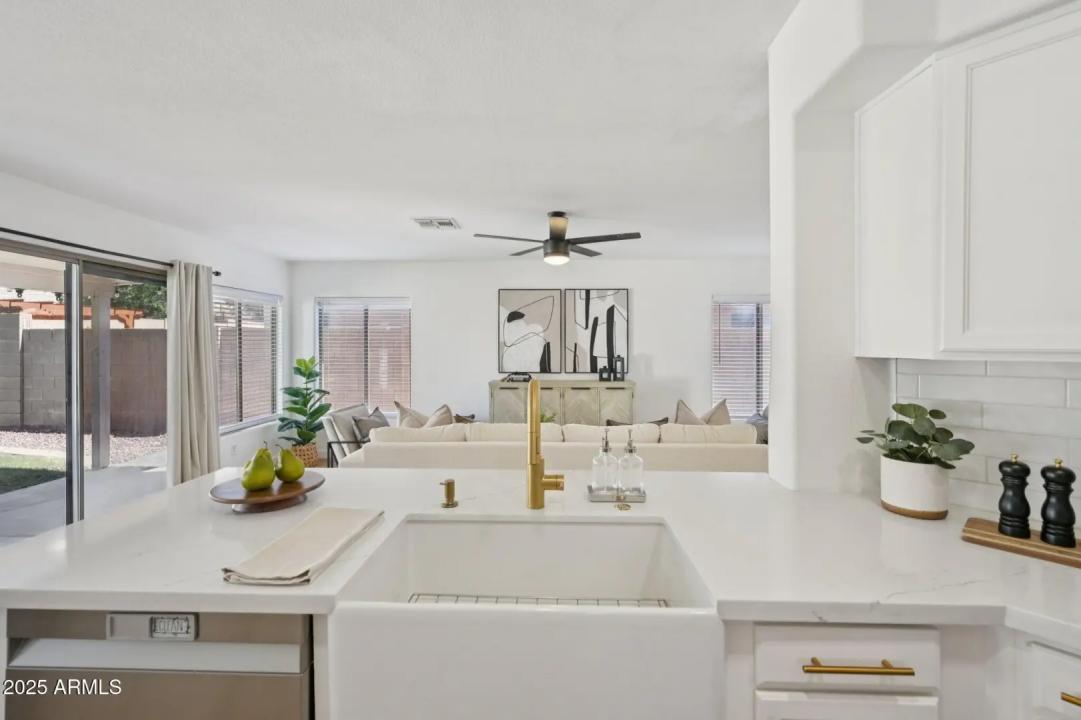 Real Estate Picture 11