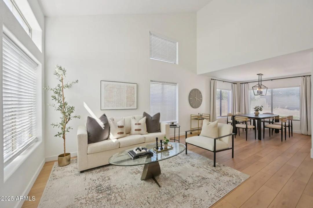 Real Estate Picture 3