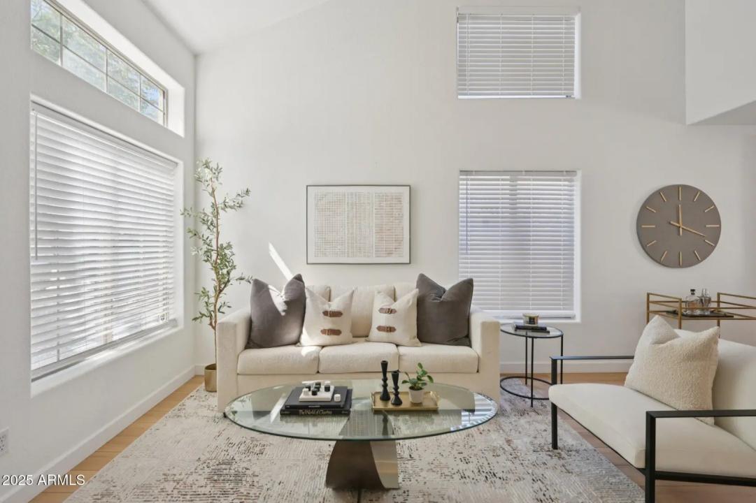Real Estate Picture 4