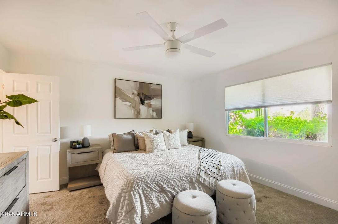 Real Estate Picture 7
