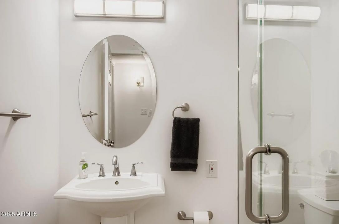 Real Estate Picture 11