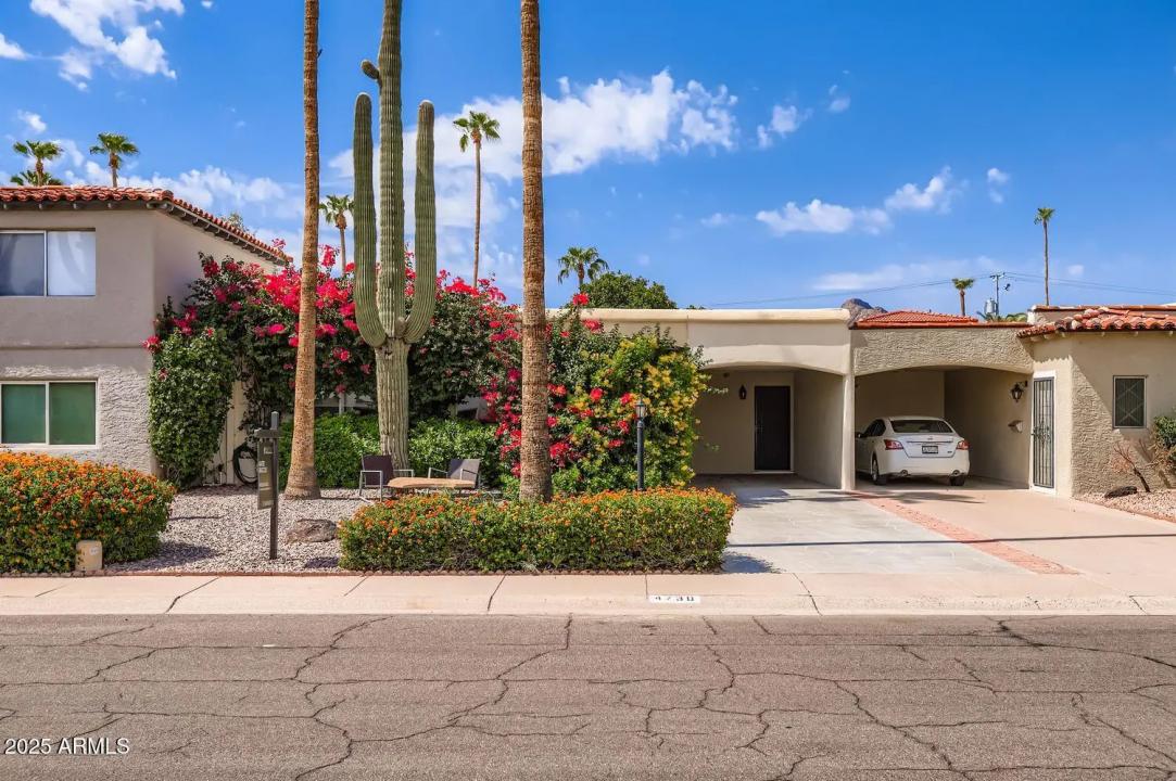 Real Estate Picture 3