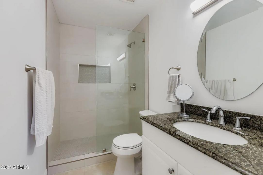 Real Estate Picture 14