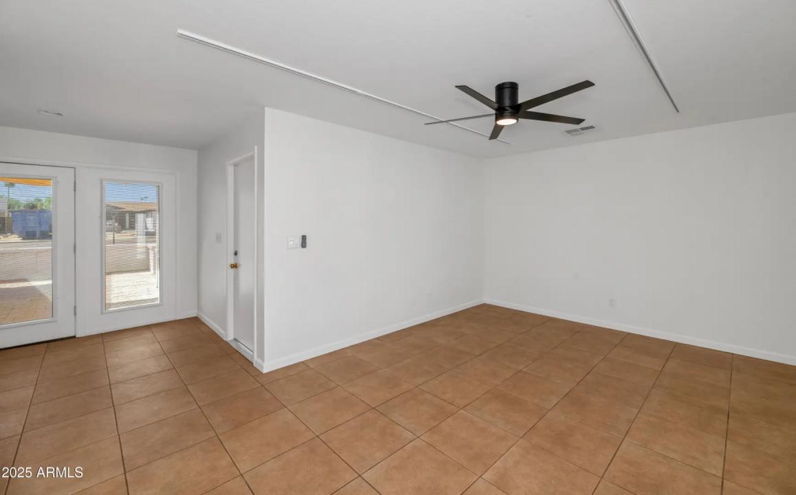 Real Estate Picture 7