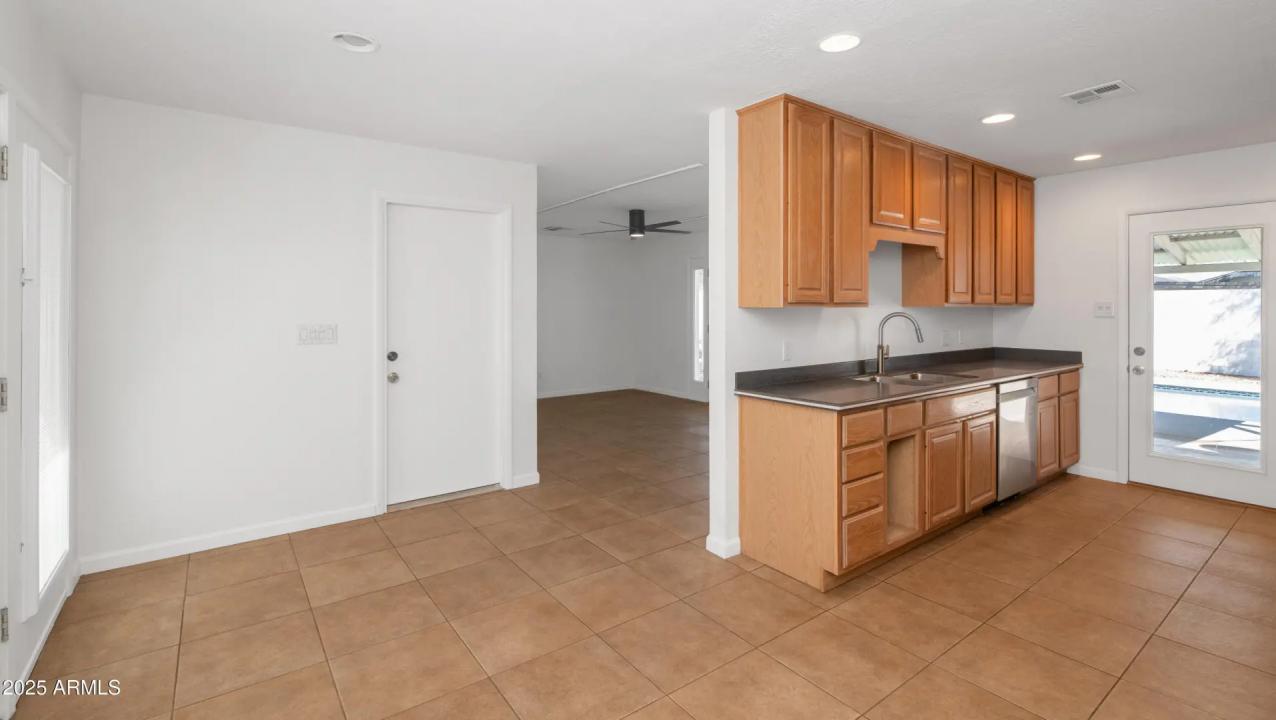 Real Estate Picture 6
