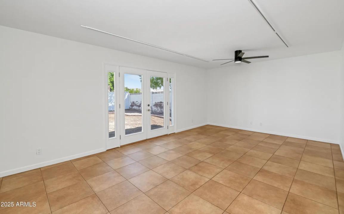 Real Estate Picture 13