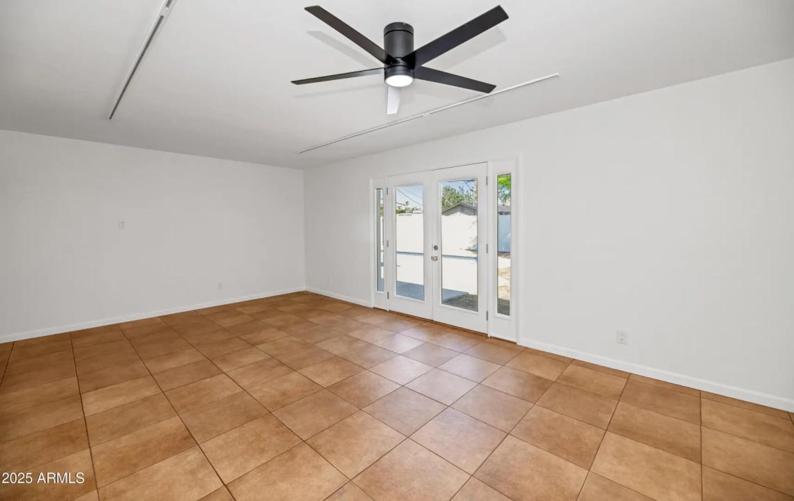 Real Estate Picture 8