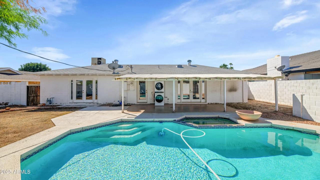 Real Estate Picture 20
