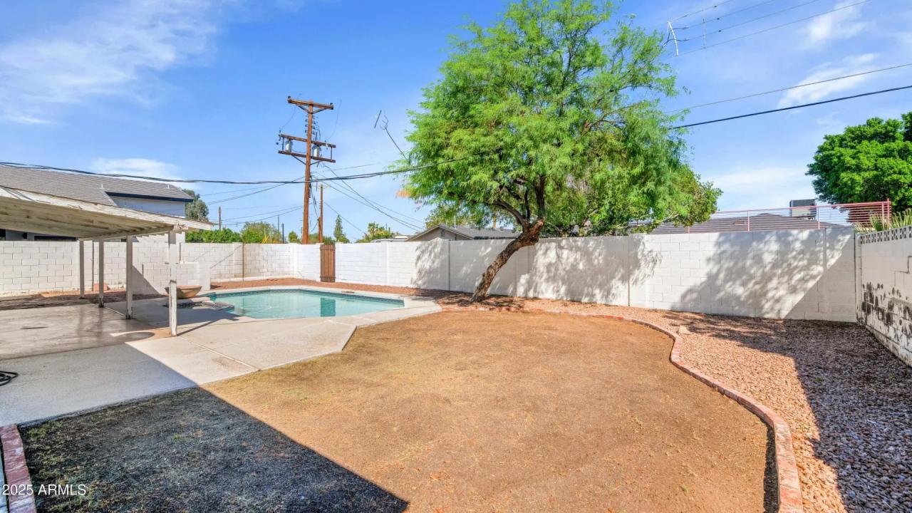 Real Estate Picture 21