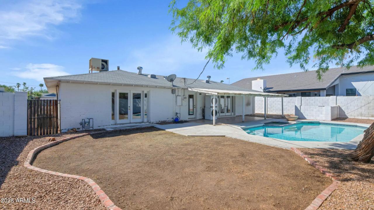 Real Estate Picture 22