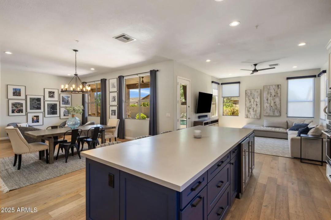 Real Estate Picture 11
