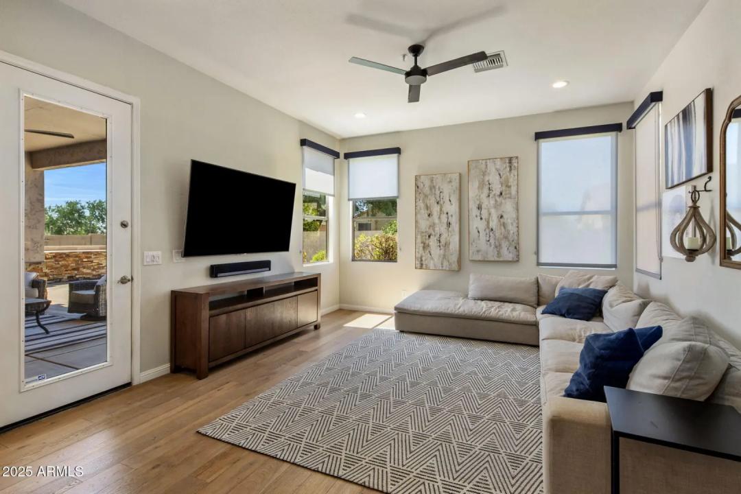 Real Estate Picture 13