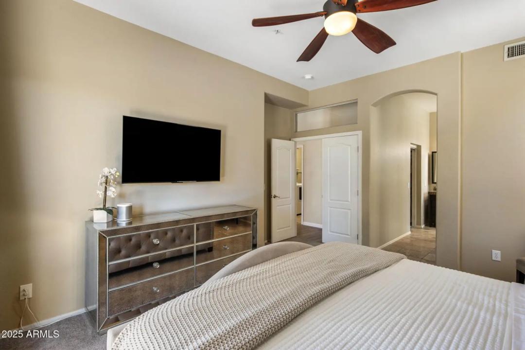 Real Estate Picture 15