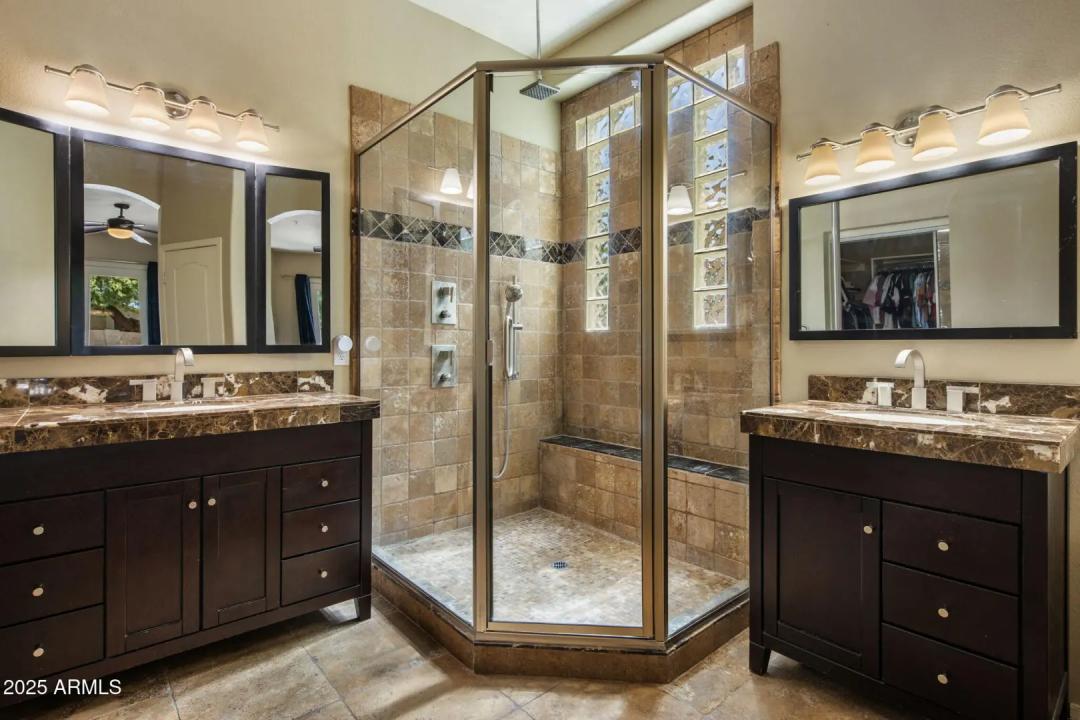 Real Estate Picture 16
