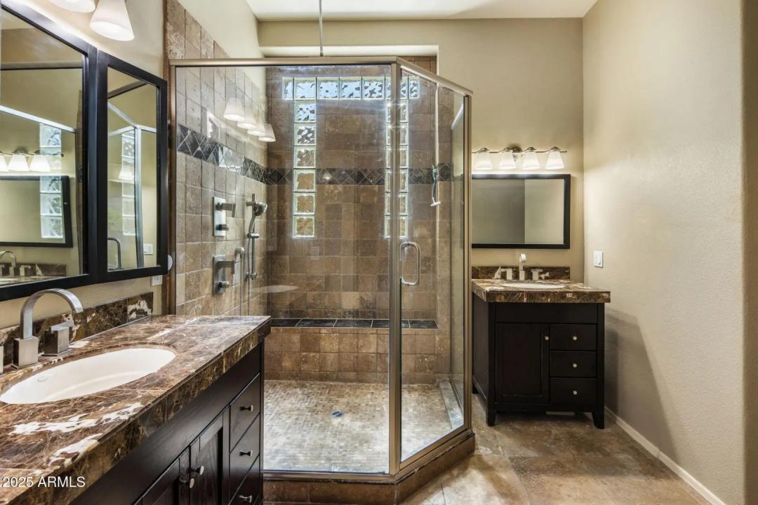 Real Estate Picture 17