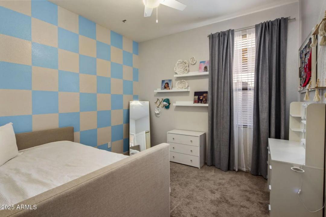 Real Estate Picture 18