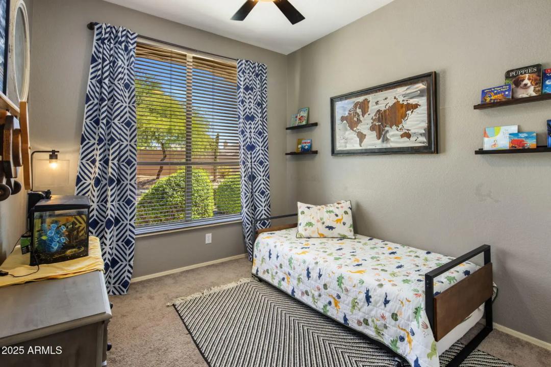 Real Estate Picture 19