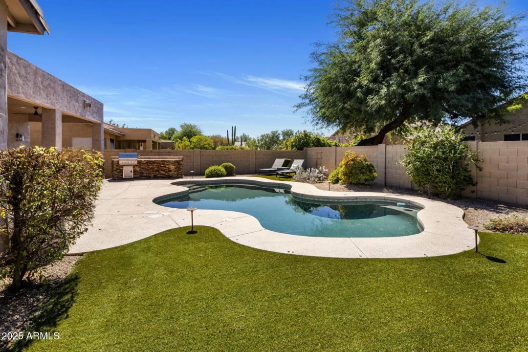 Real Estate Picture 26
