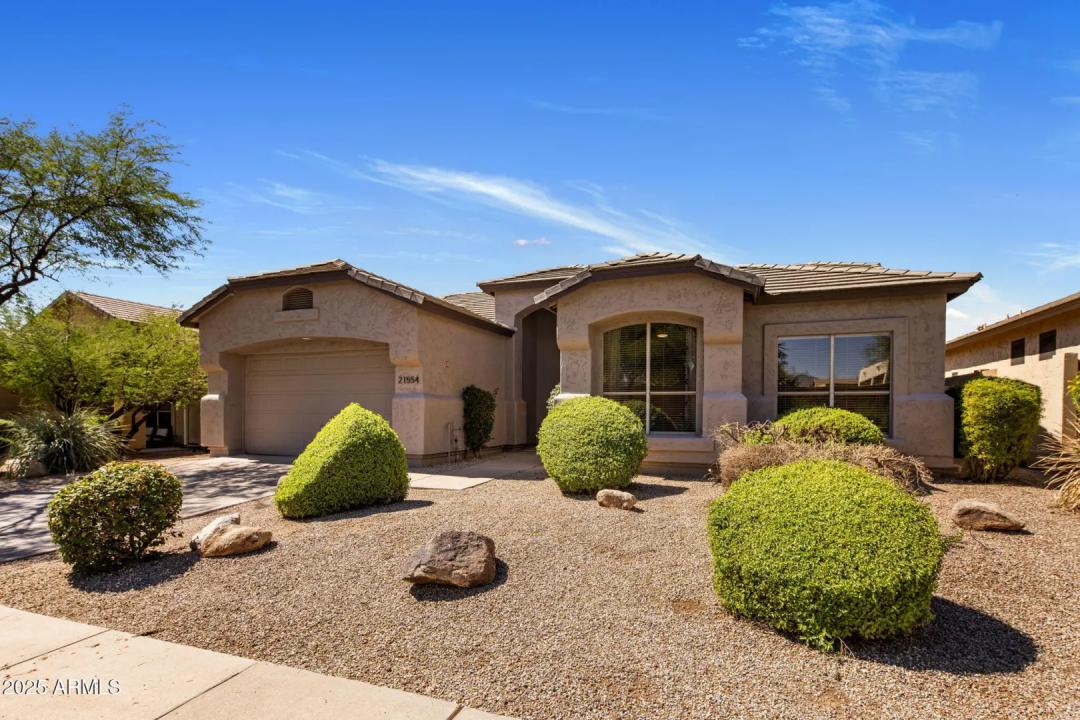 Real Estate Picture 4