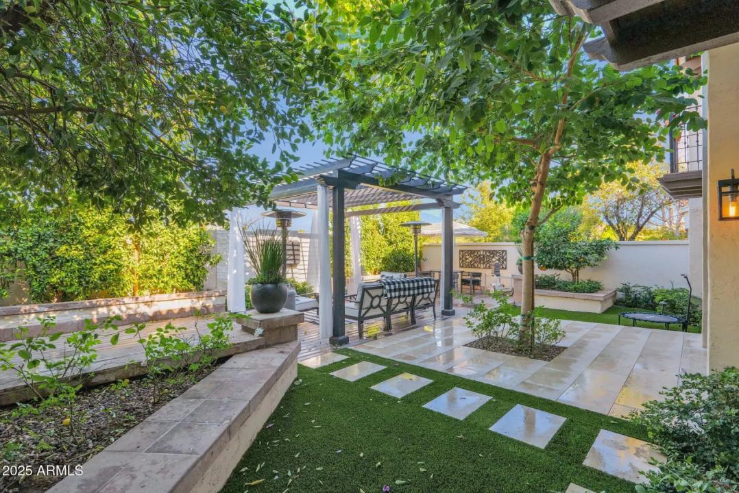 Real Estate Picture 2