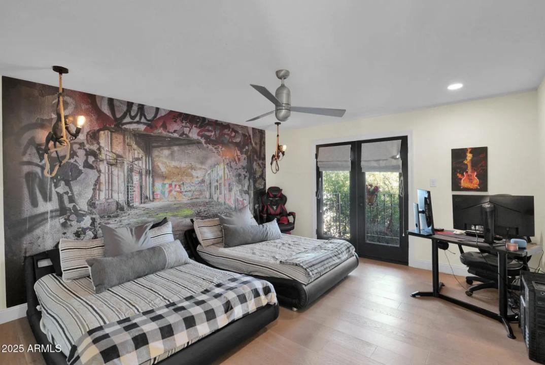 Real Estate Picture 23