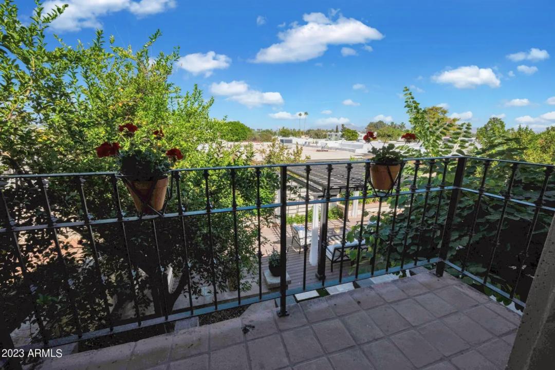 Real Estate Picture 29