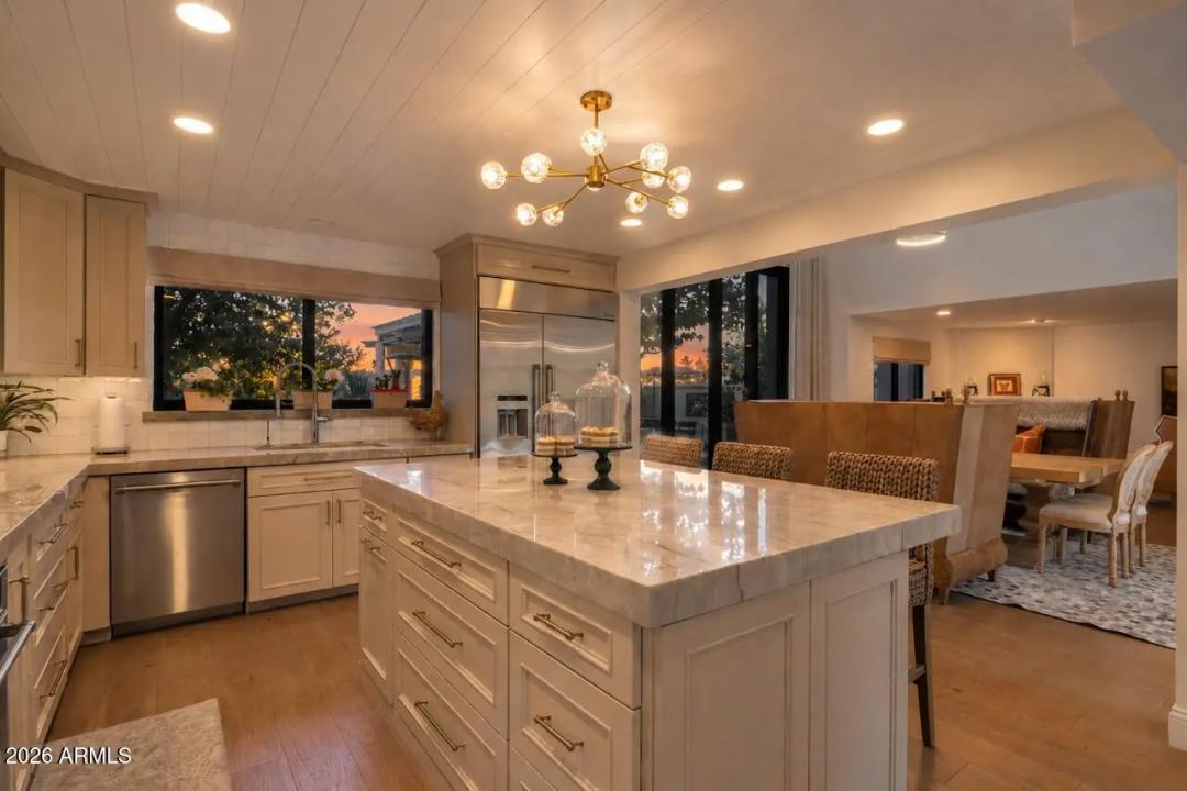Real Estate Picture 5