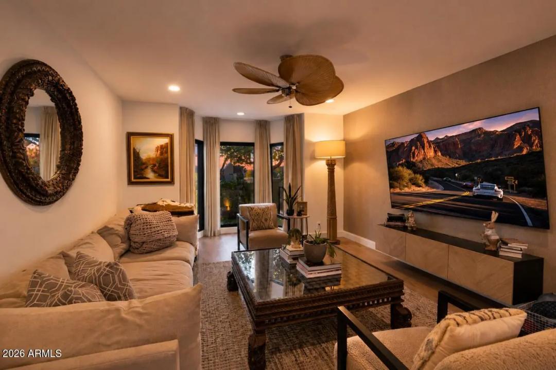 Real Estate Picture 8