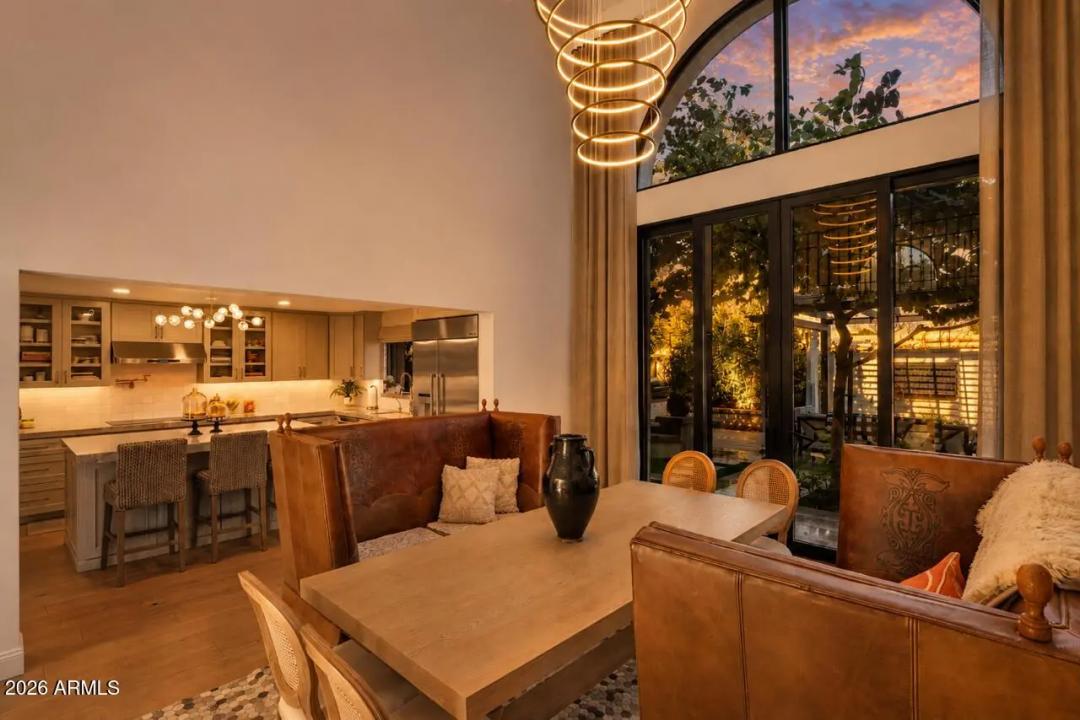 Real Estate Picture 4