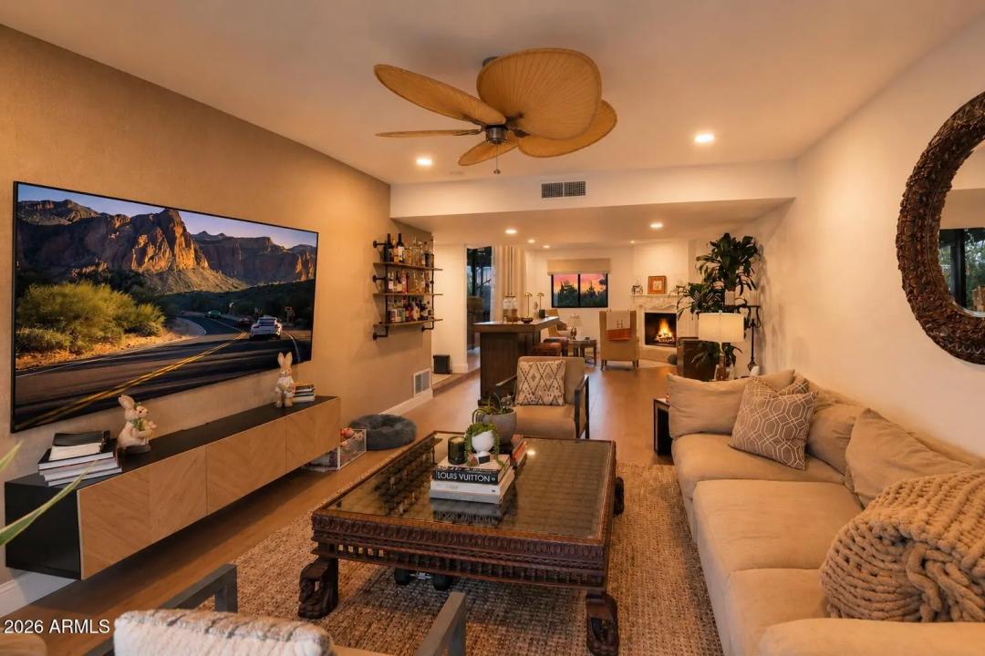 Real Estate Picture 7
