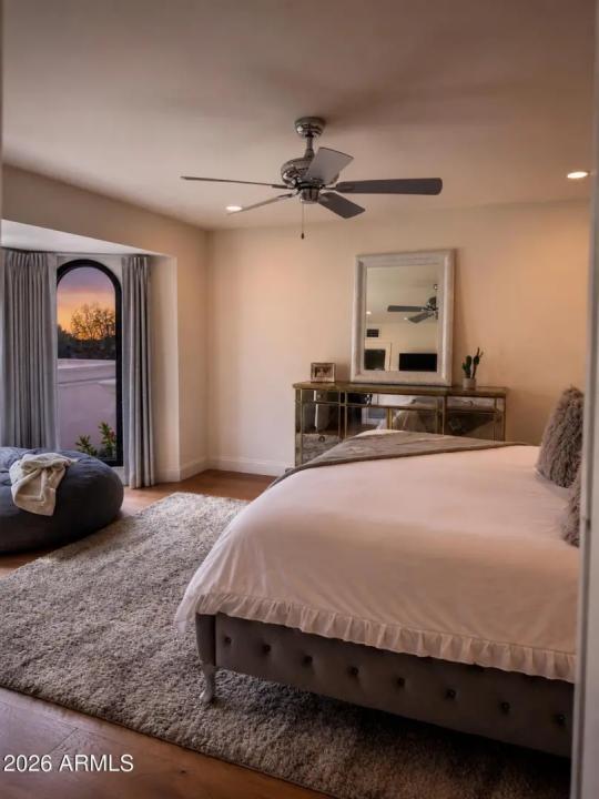 Real Estate Picture 15