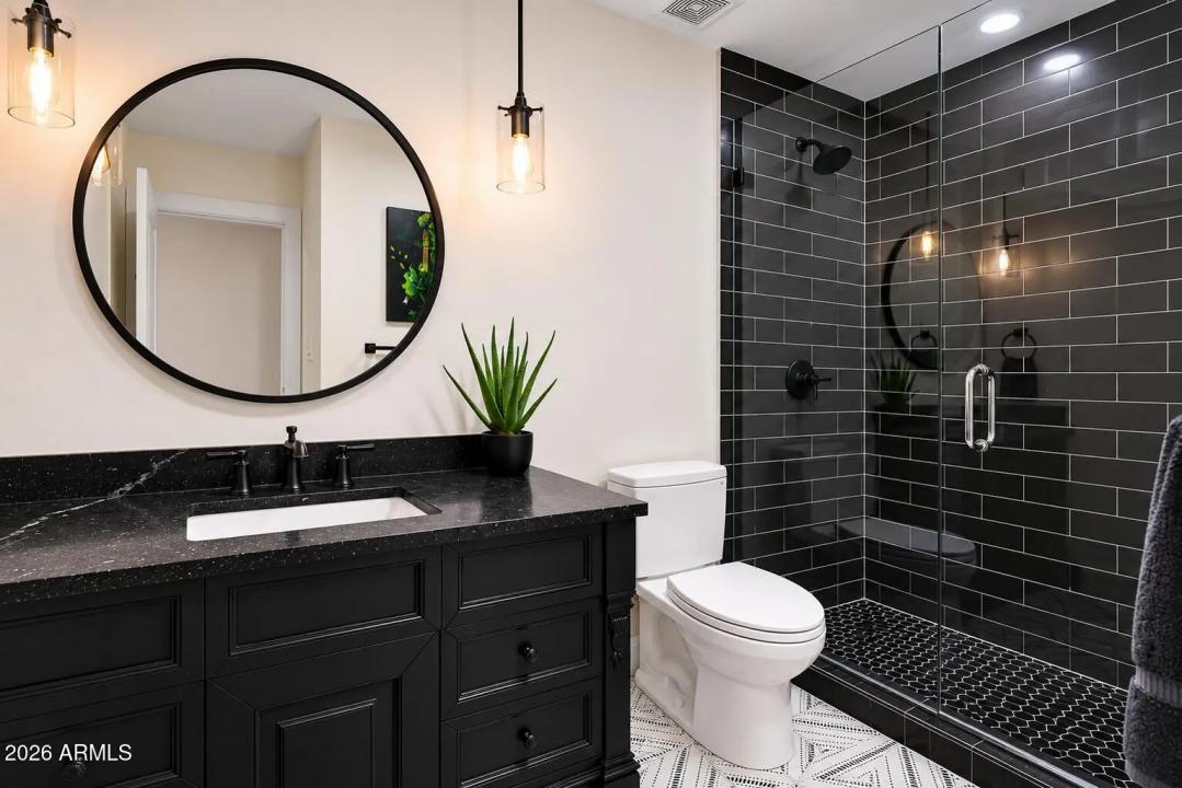 Real Estate Picture 18