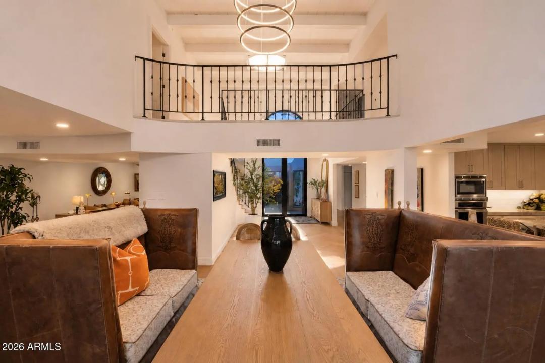 Real Estate Picture 3