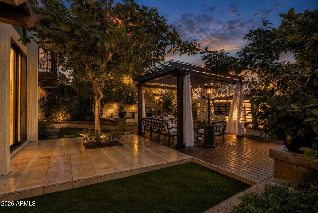 Real Estate Picture 23
