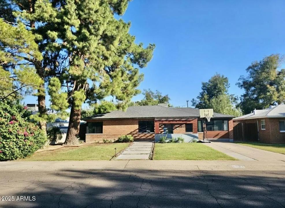 Real Estate Picture 1