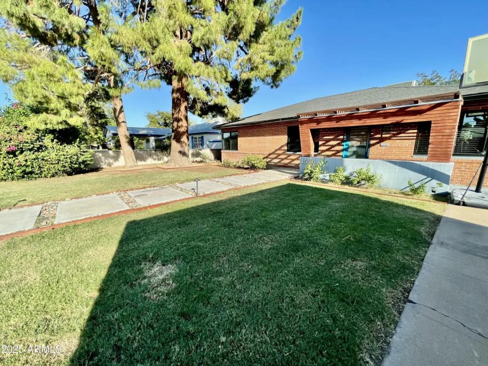 Real Estate Picture 2