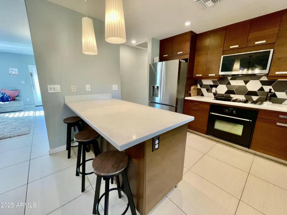 Real Estate Picture 15