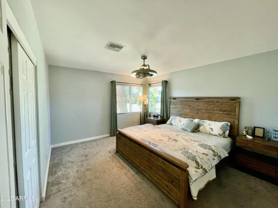 Real Estate Picture 26