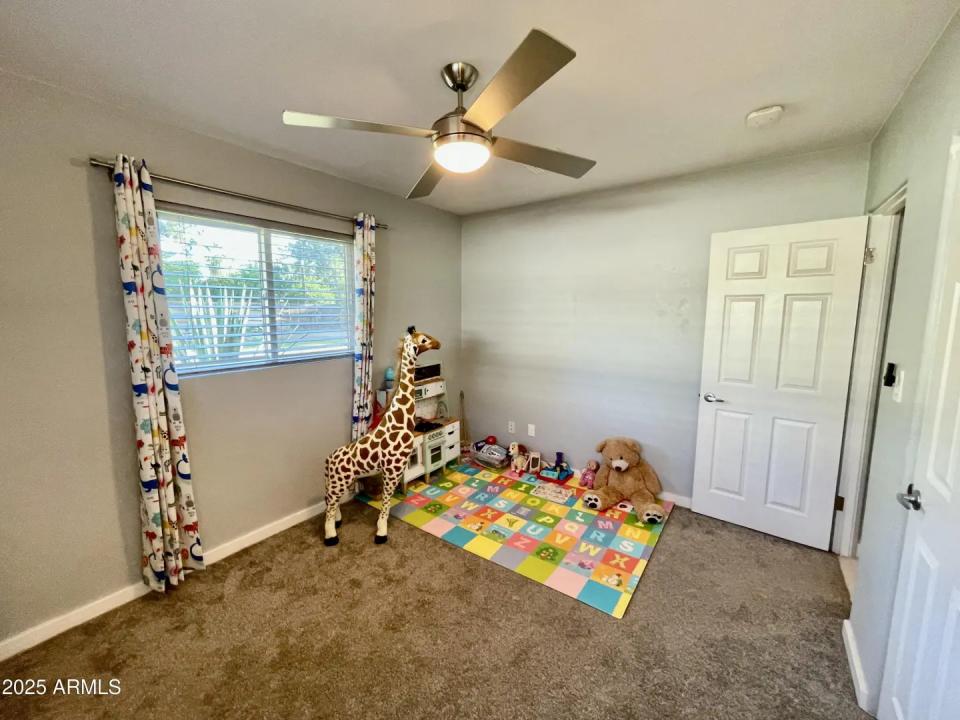Real Estate Picture 32