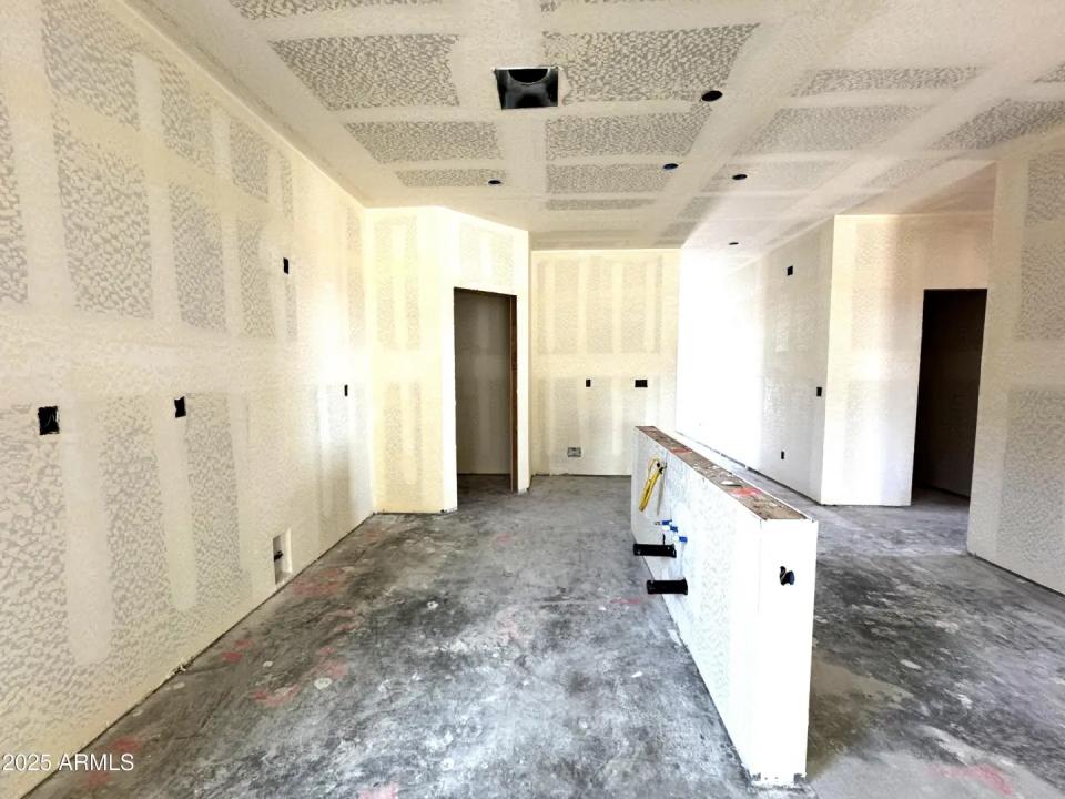 Real Estate Picture 7